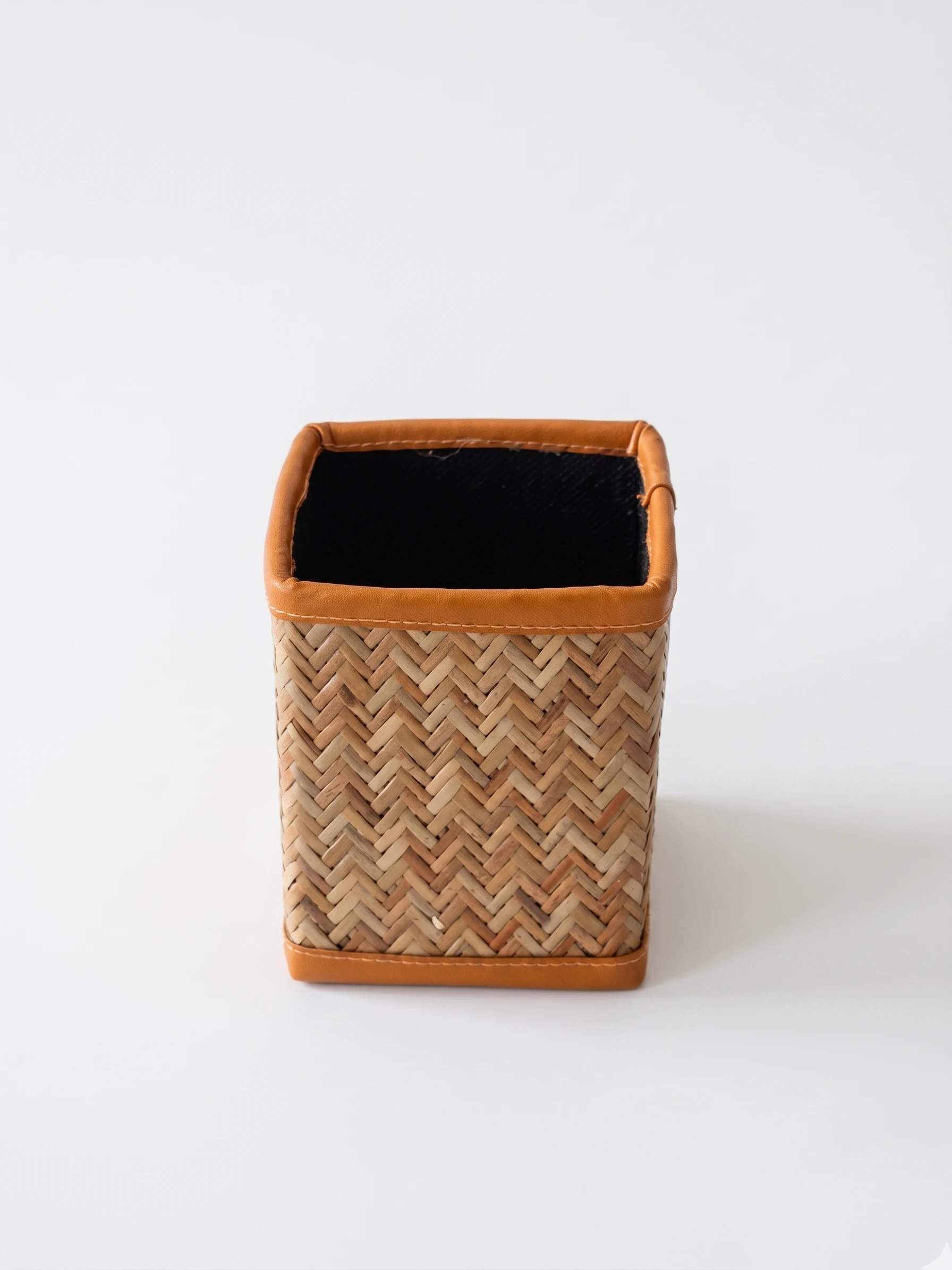 Office Desk Items - Plain 102